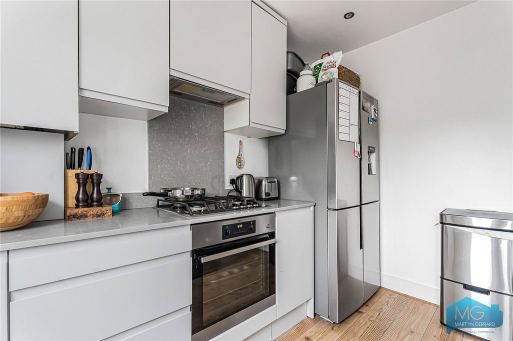 Property photo 3 of 16 Picture No. 24