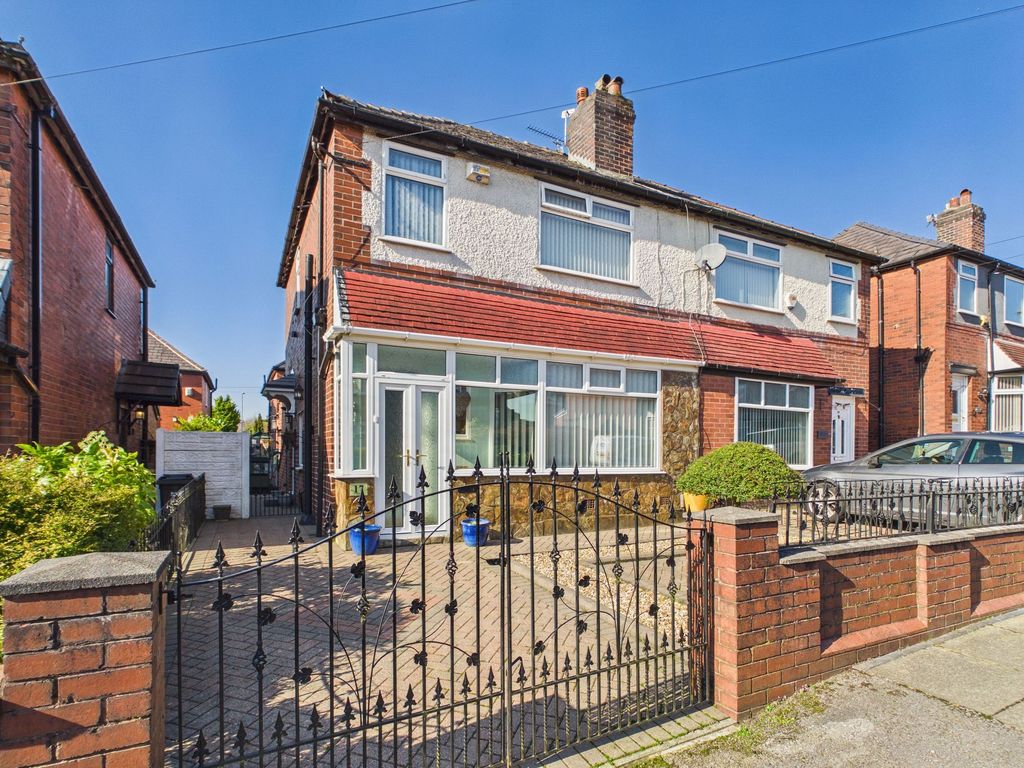 Property photo 1 of 32