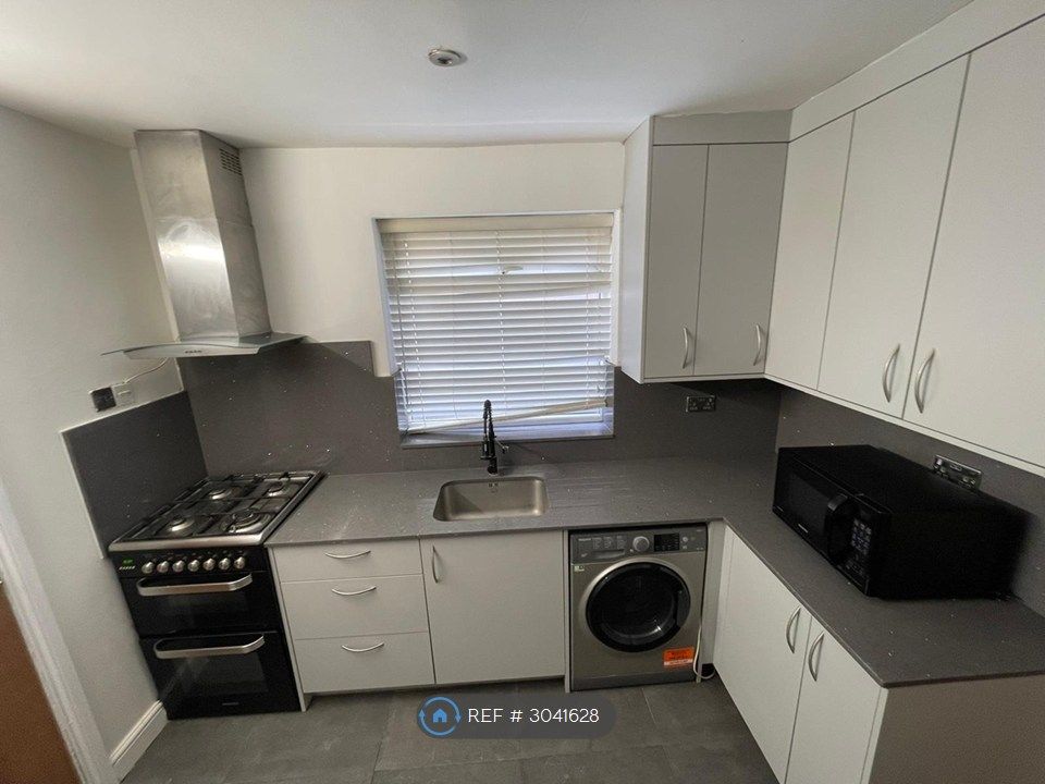 Property photo 1 of 3