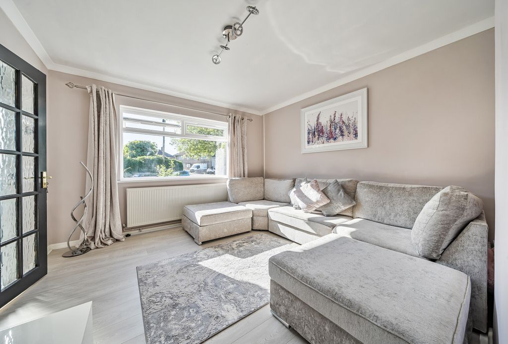 Property photo 2 of 17 1285398 (2).Jpg