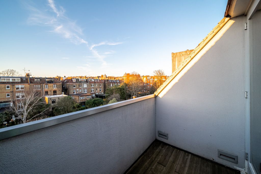 Property photo 3 of 10 Dsc07488