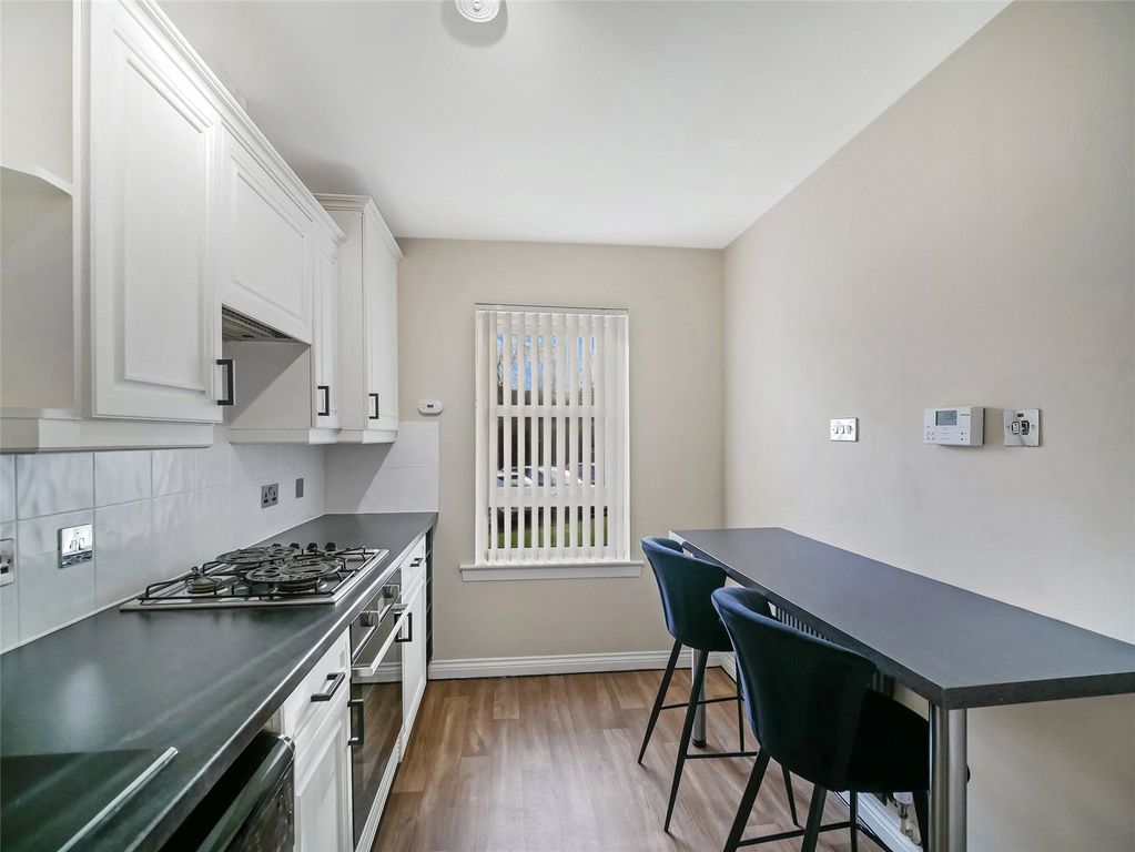 Property photo 3 of 21 Picture No. 13