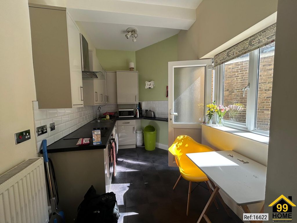 Property photo 2 of 17 Photo 1