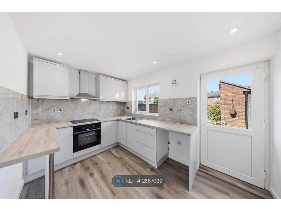 Property photo 2 of 35 Kitchen