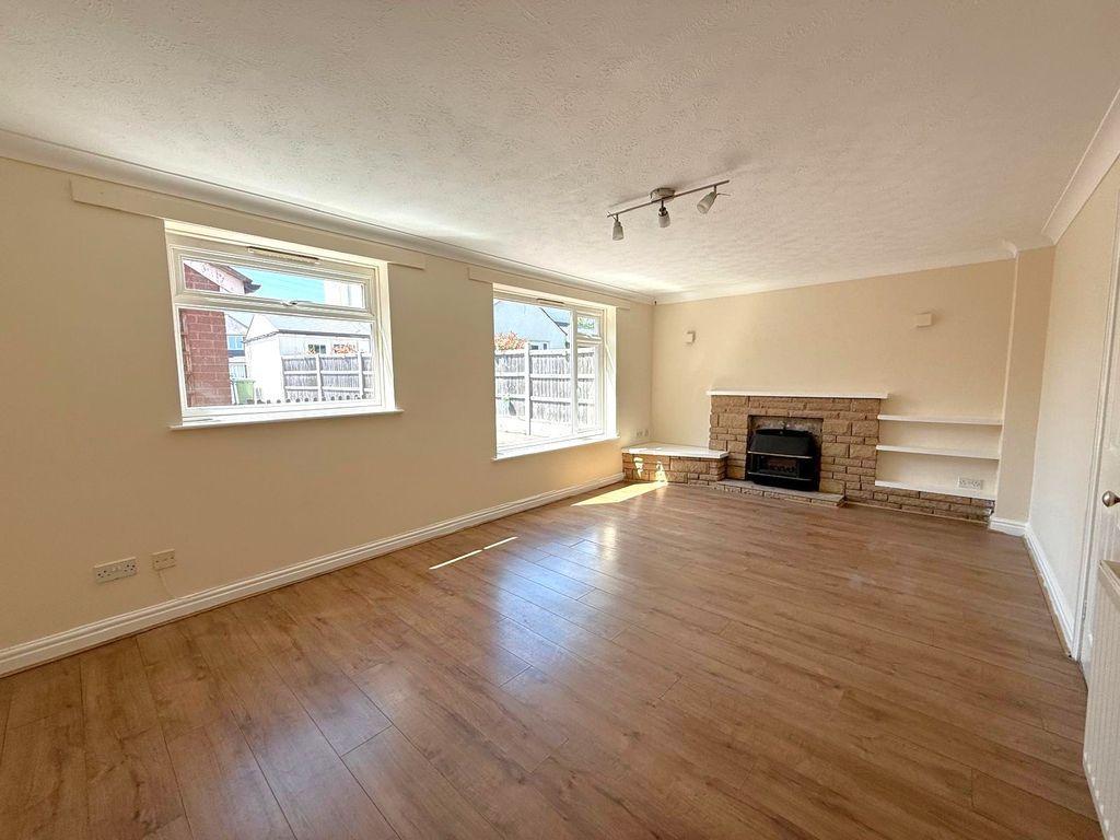 Property photo 3 of 11 Photo 3