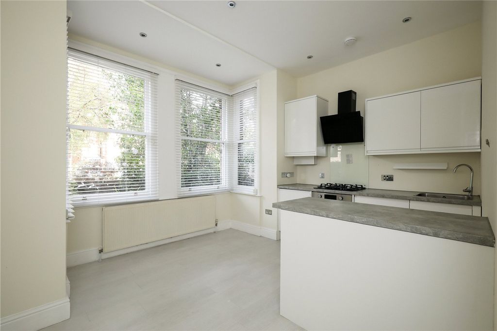 Property photo 2 of 12 Picture No. 01