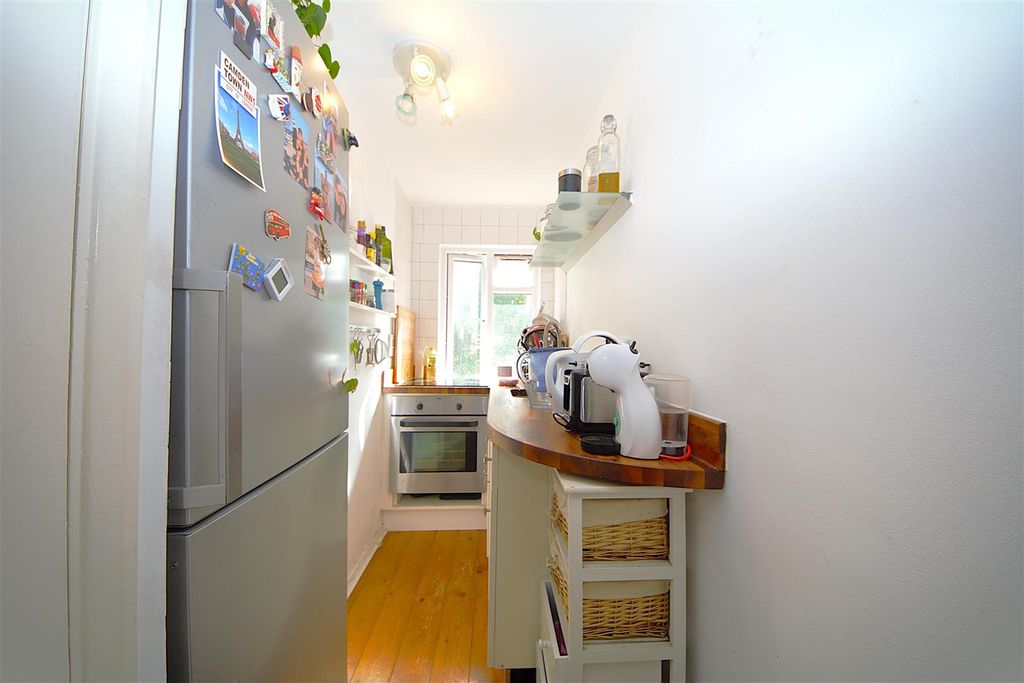 Property photo 3 of 7 Kitchen.Jpg