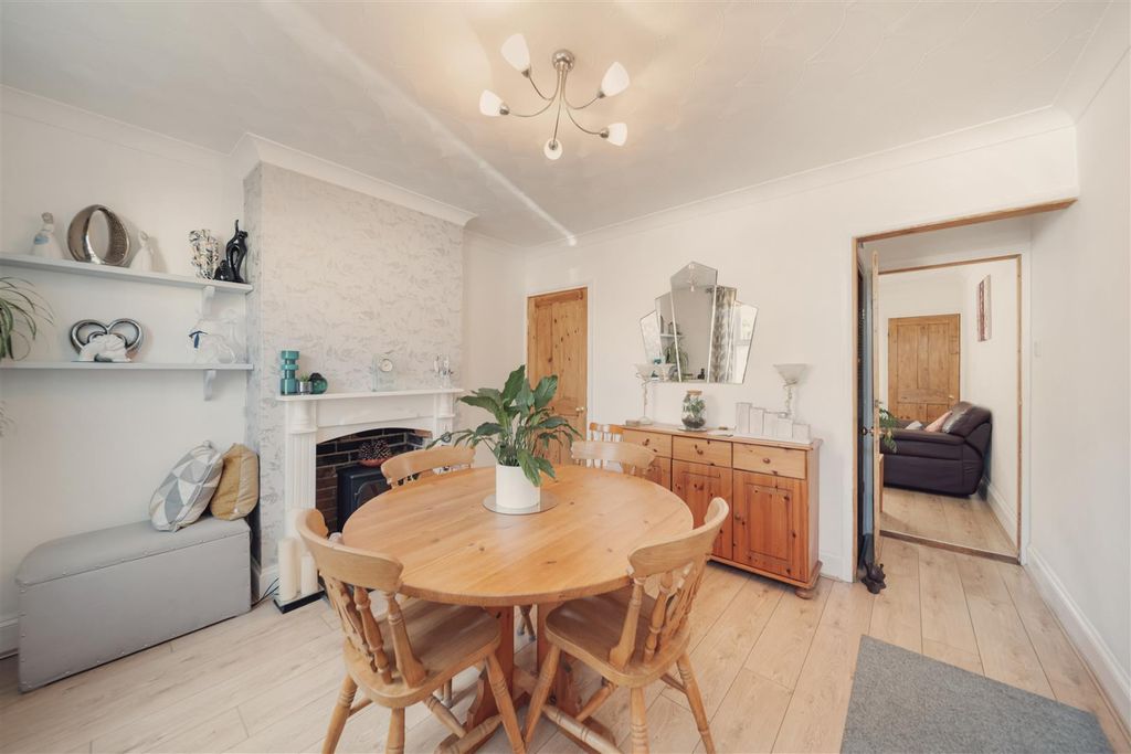 Property photo 3 of 12 Pearce Rd-22.Jpg