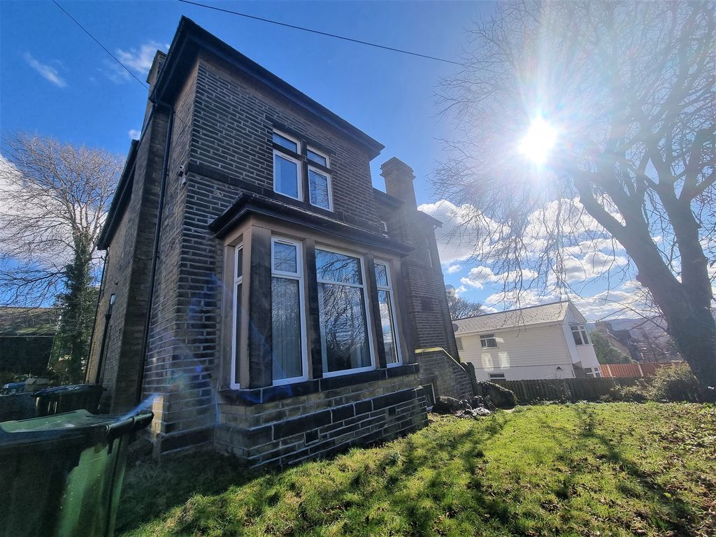 Property photo 1 of 4