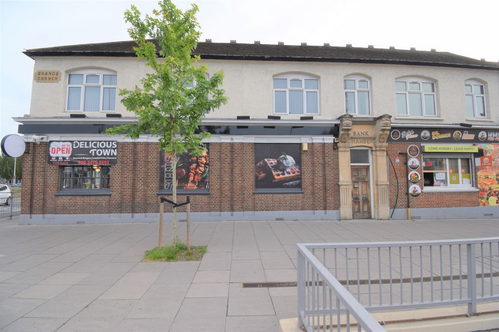 Property photo 3 of 6 Gallery