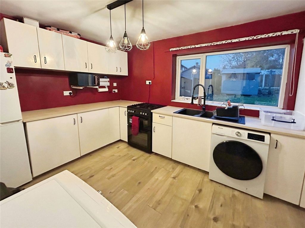 Property photo 3 of 10 Kitchen/Diner