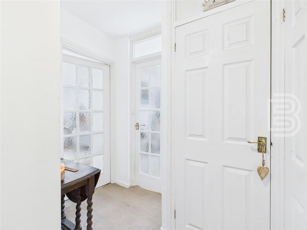 Property photo 3 of 16 Cam05587G0-Pr0045-Still010.Jpg