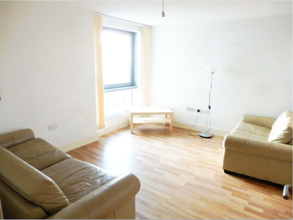 Property photo 3 of 9 Bedroom 1