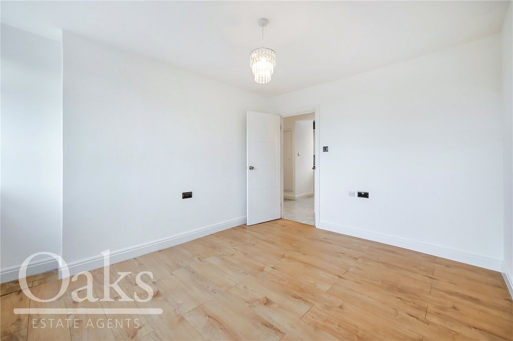 Property photo 3 of 8 Picture No. 05