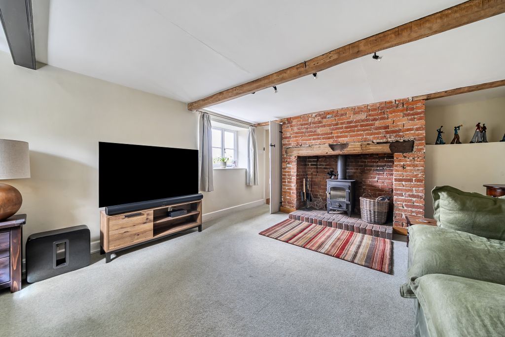 Property photo 2 of 20