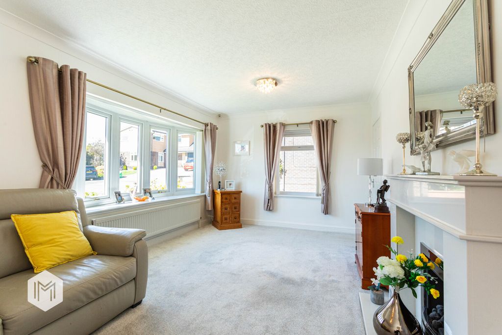 Property photo 2 of 32 Picture No. 09