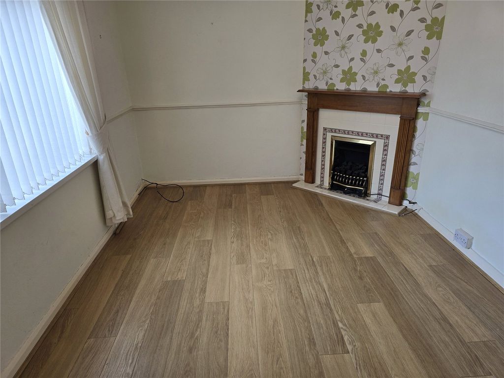 Property photo 3 of 14 Picture No. 10