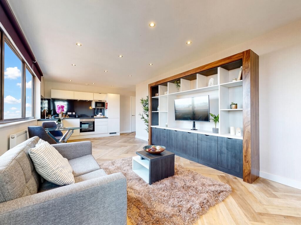 Property photo 1 of 10 Korsq