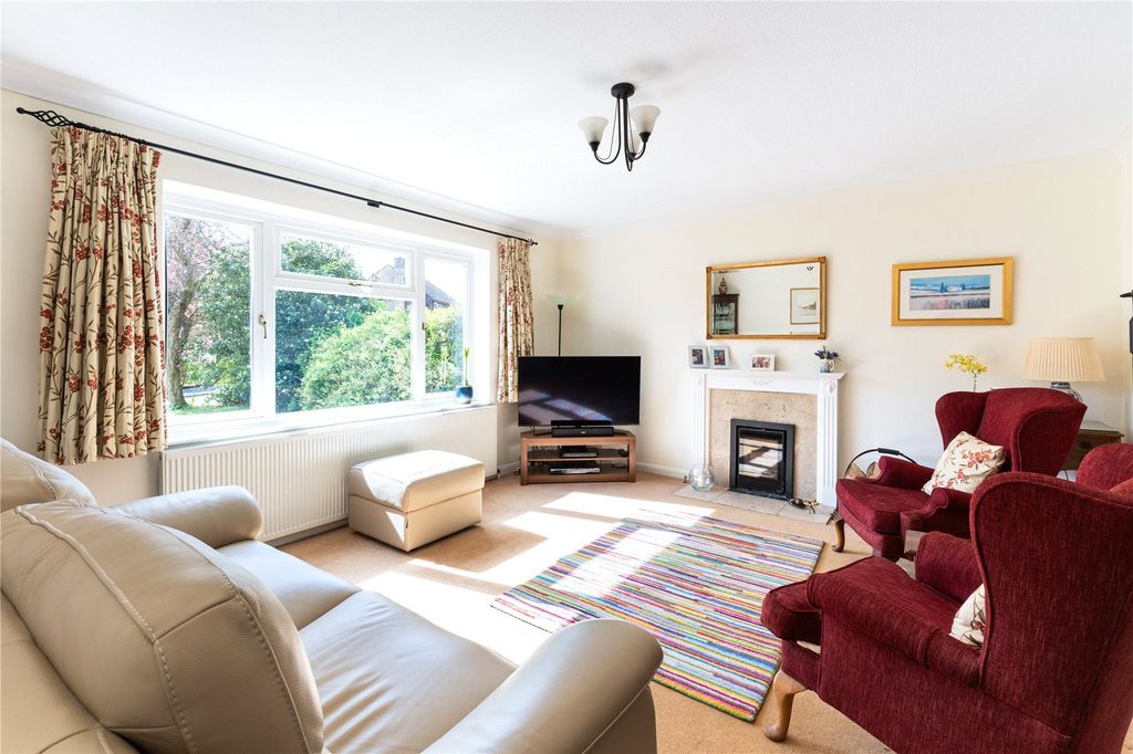 Property photo 2 of 41 Picture No. 04