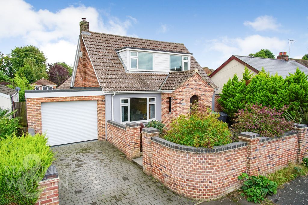 Property photo 1 of 33