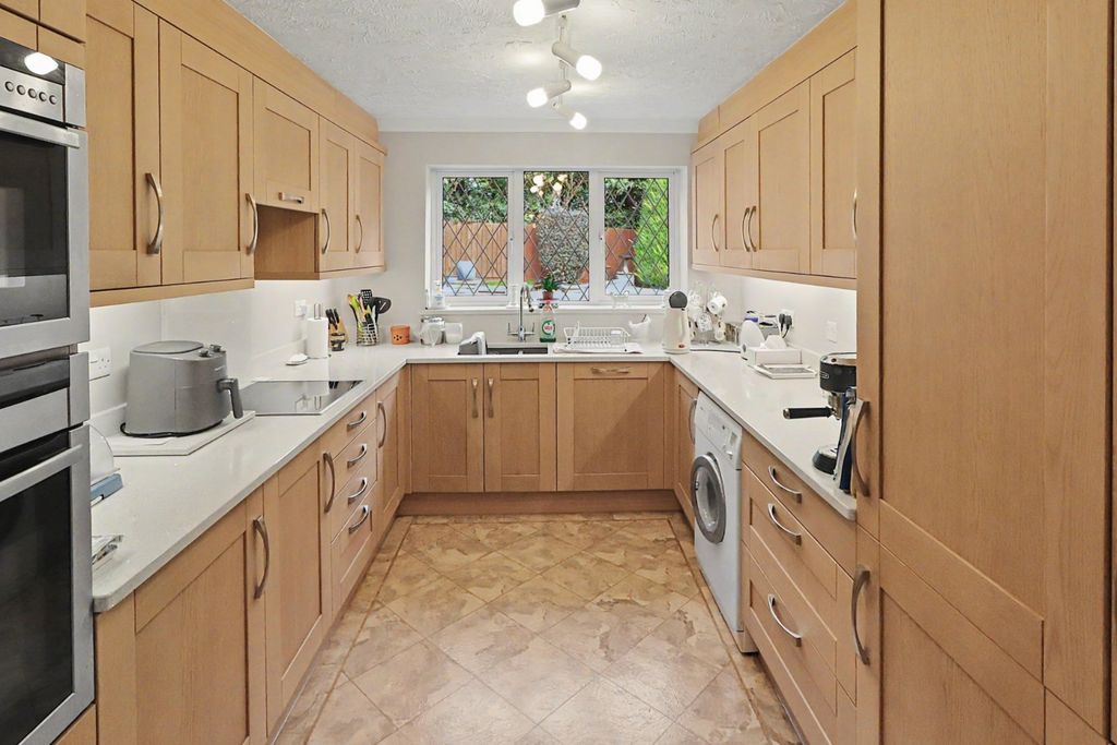 Property photo 3 of 20 Picture No. 08