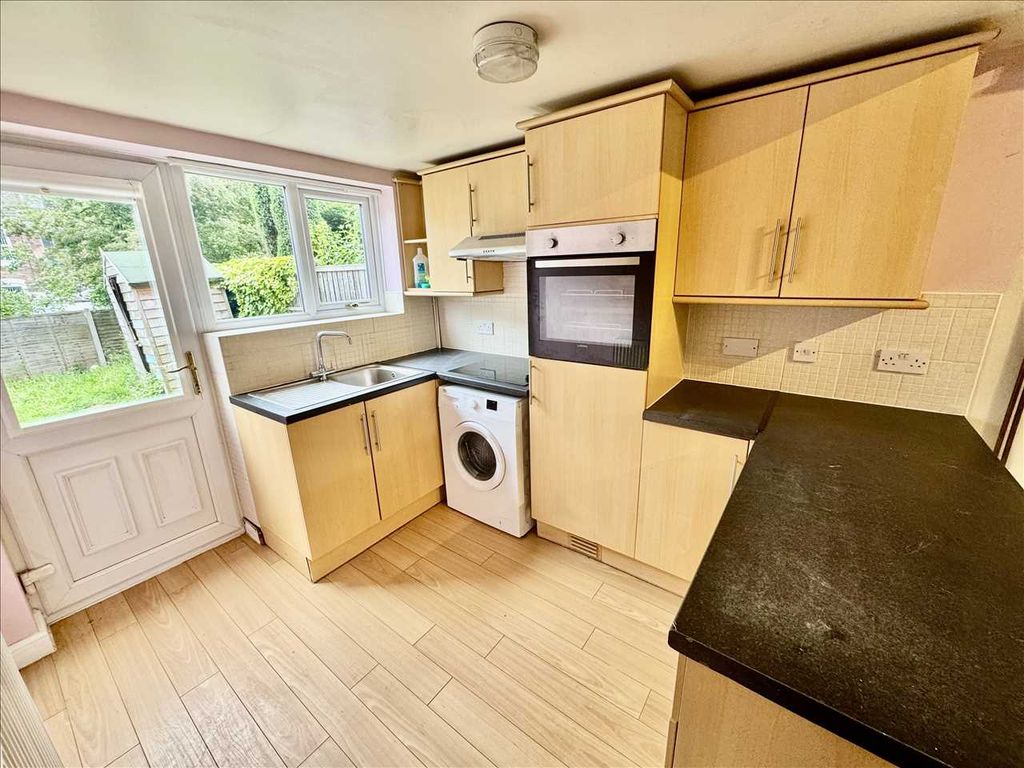 Property photo 3 of 6 Open Plan Kitchen