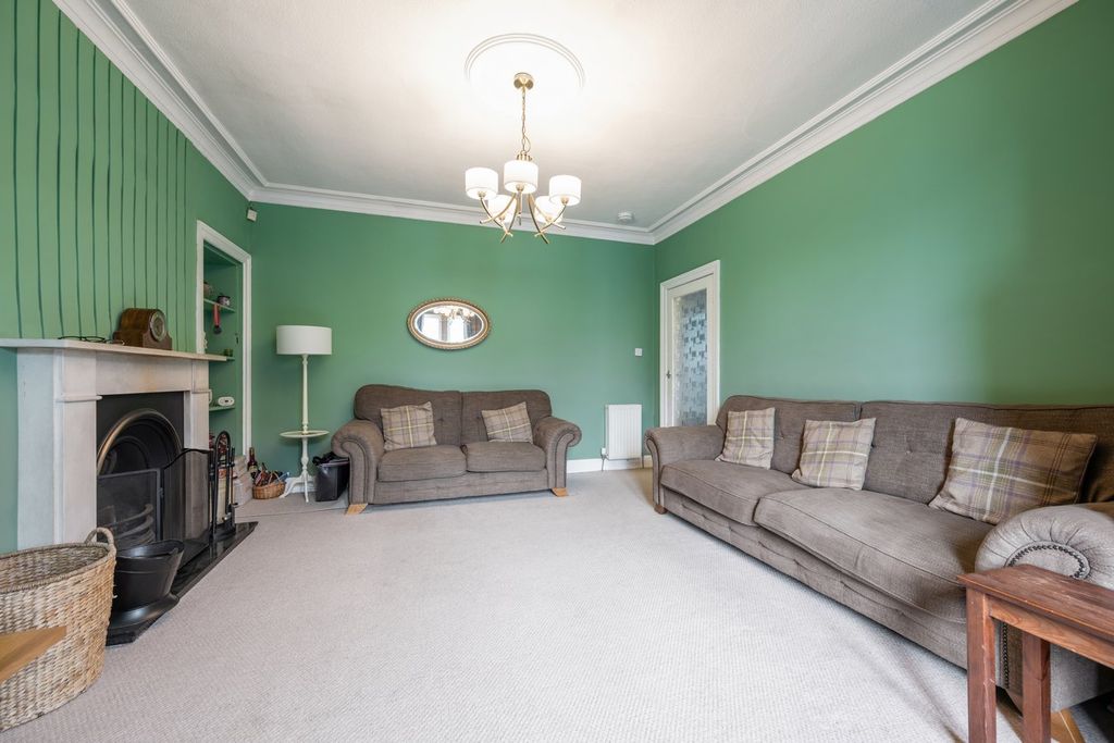 Property photo 2 of 26