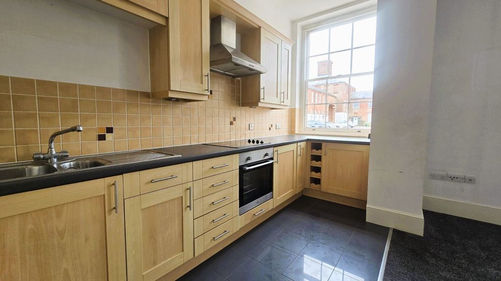 Property photo 3 of 15 Picture No. 17