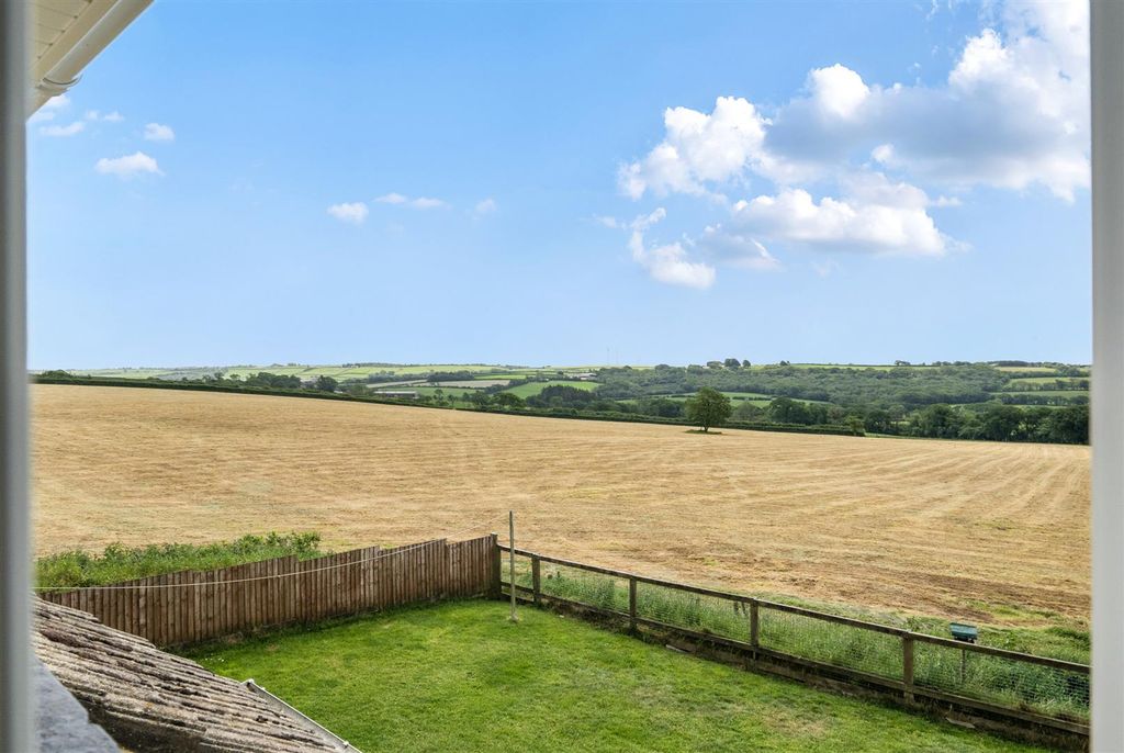 Property photo 2 of 15 4.Jpg