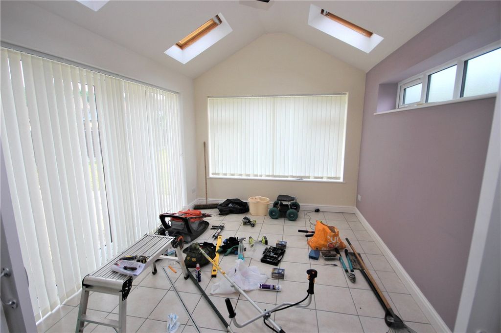 Property photo 3 of 10 Picture No. 05