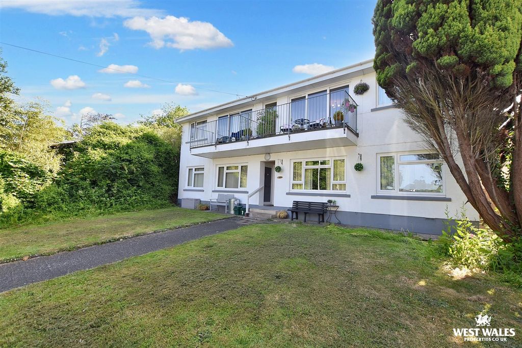 Property photo 2 of 11 12 (37).Jpg