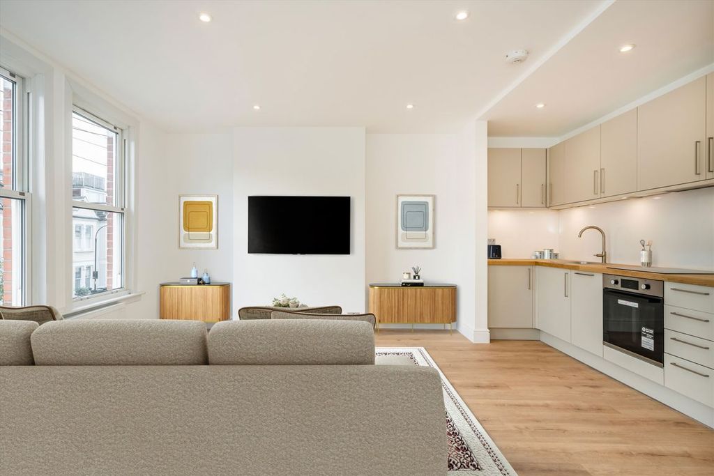 Property photo 2 of 5