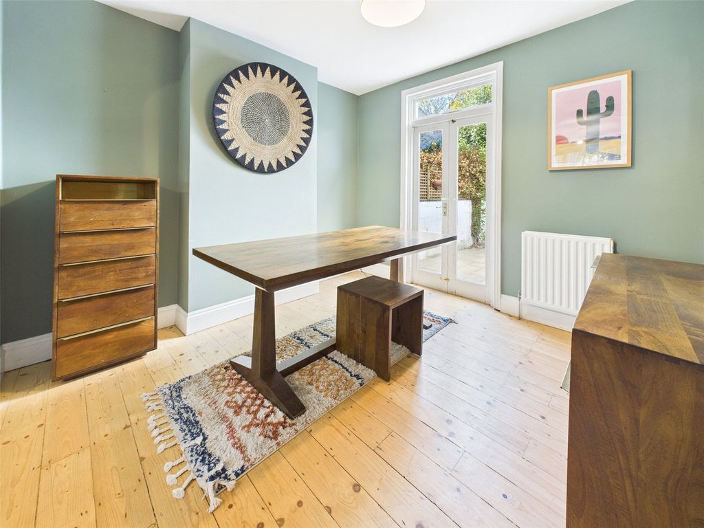 Property photo 3 of 23 Picture No. 5