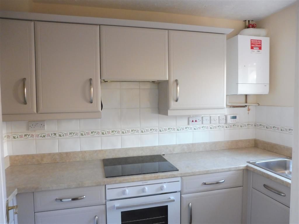 Property photo 2 of 7 Kitchen