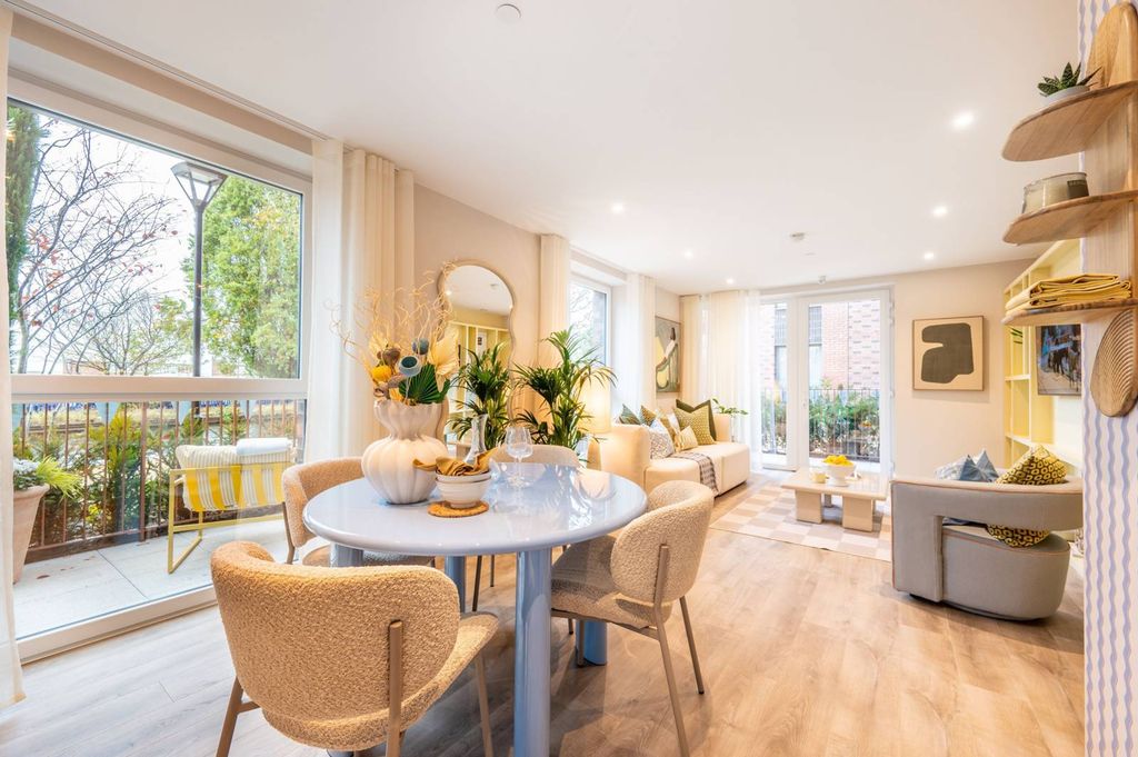 Property photo 1 of 30