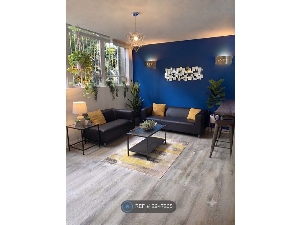 Property photo 1 of 14 Living Room