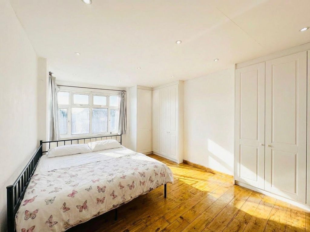 Property photo 3 of 4 3A9F7A8A-1176-43c7-Bad5-74d7843B09d7.Jpg