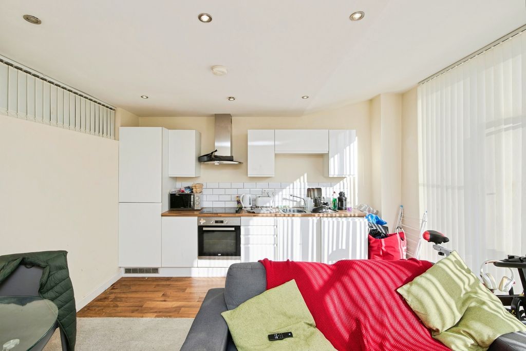 Additional image 7 of 1 bed flat for saleSouth Street, Ilkeston, Derbyshire DE7