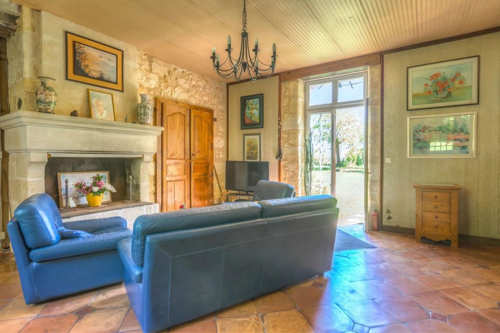 Property photo 2 of 10 Image
