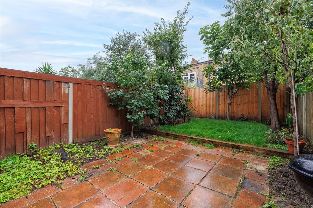 Property photo 2 of 13