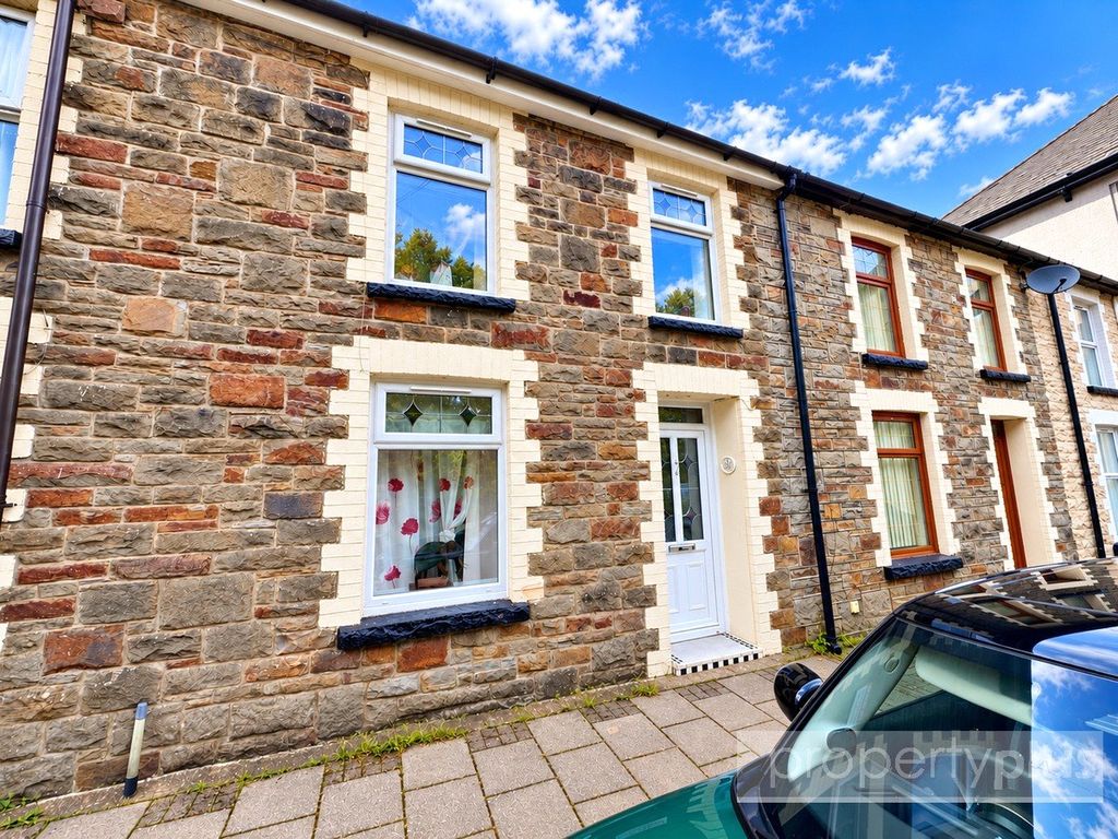 Property photo 1 of 20 Picture No. 05