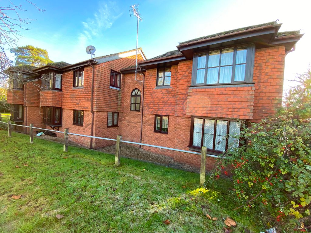 Additional image 8 of 1 bed flat for saleAlbion Mews, Main Road, Edenbridge TN8