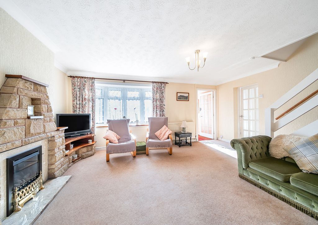 Property photo 3 of 16
