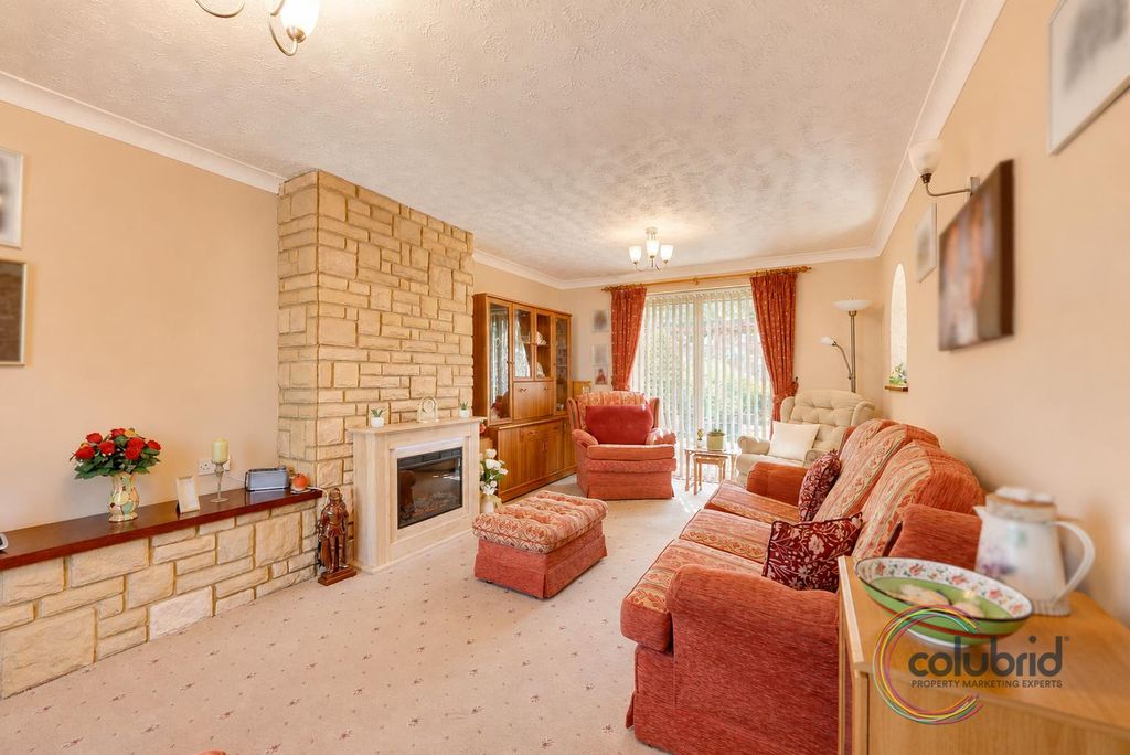 Property photo 2 of 15