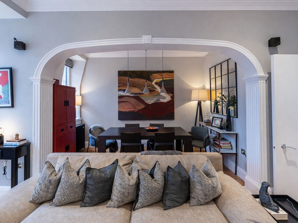 Property photo 3 of 21