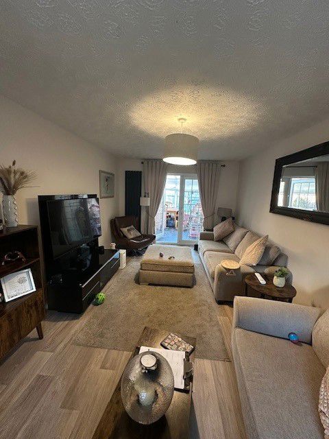 Property photo 2 of 36