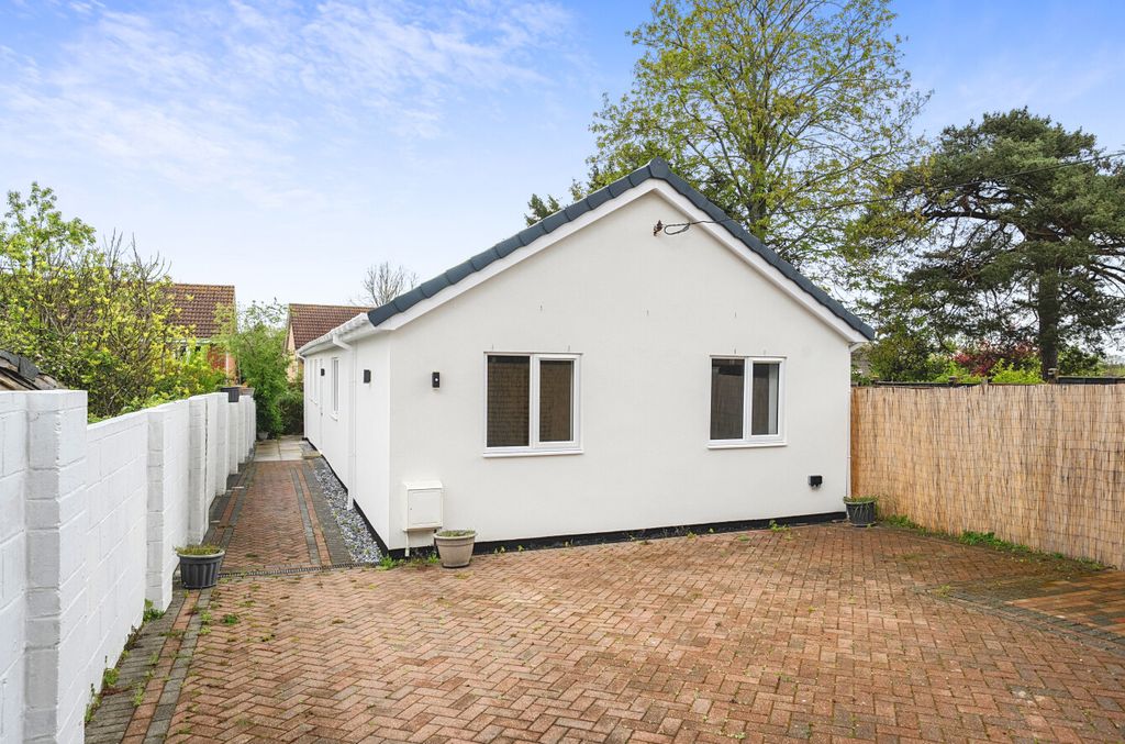 Property photo 1 of 13 1439777-1-69Dceb6...