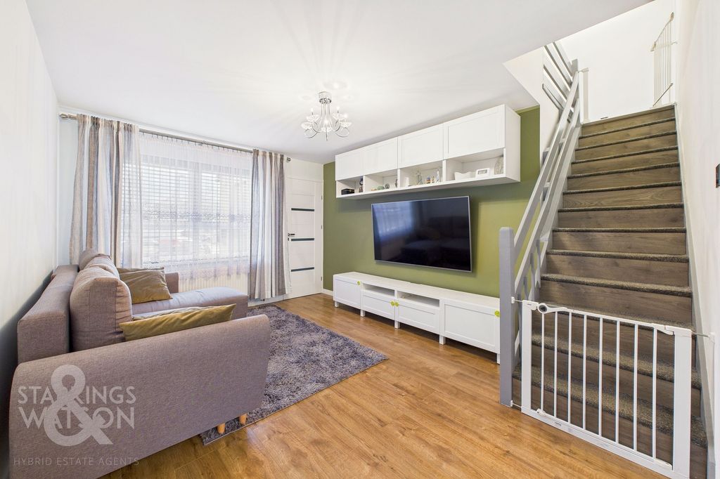 Property photo 2 of 24