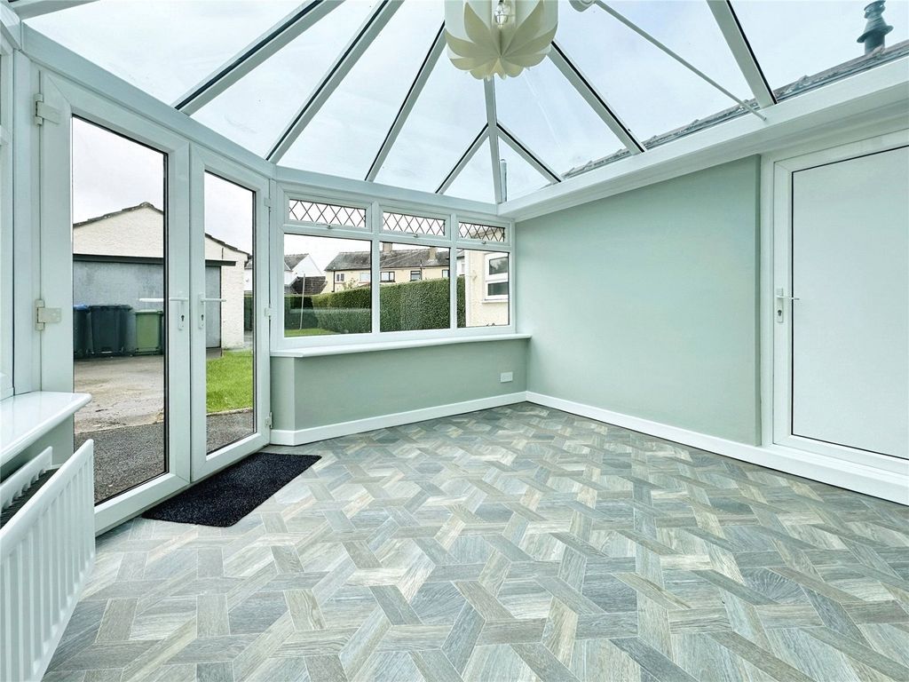 Property photo 3 of 13 Conservatory