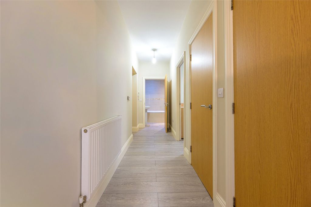 Property photo 3 of 18 Picture No. 12